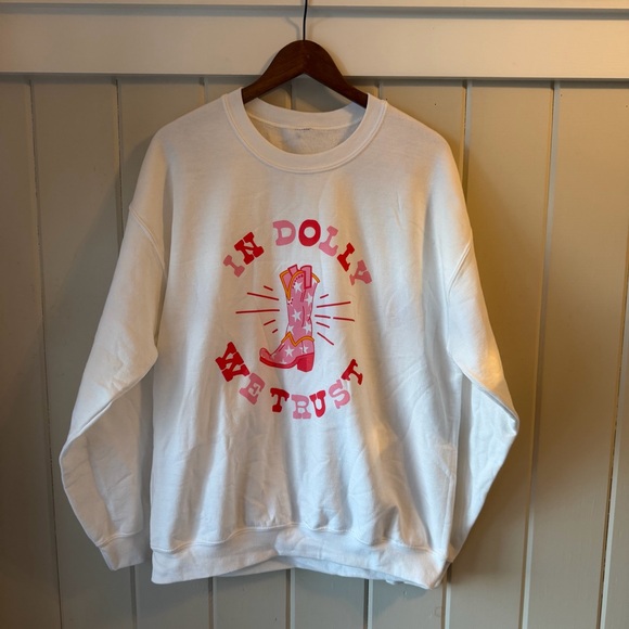 Tops - Women’s Dolly Parton Graphic Sweatshirt, Size XL